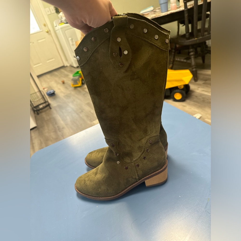 Olive Green Suede Women's Boots